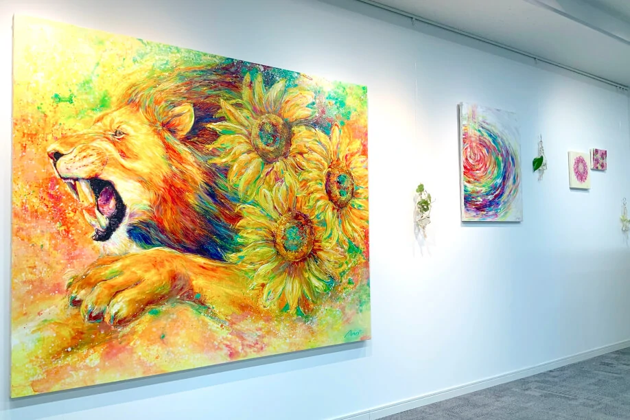 Lion painting in a coworking space